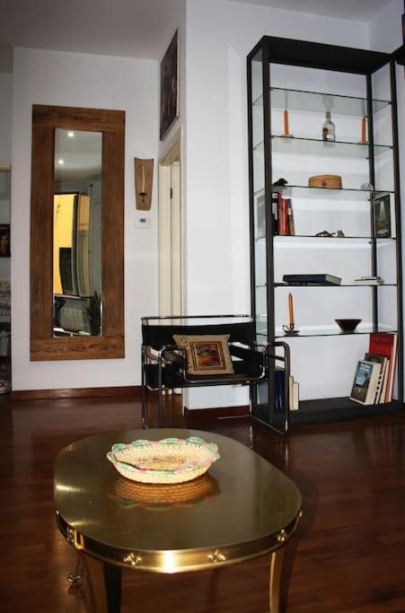 Colosseo Vintage Apartment ローマ エクステリア 写真