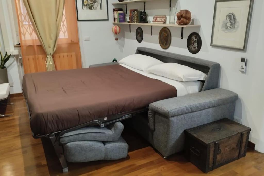 Colosseo Vintage Apartment ローマ エクステリア 写真